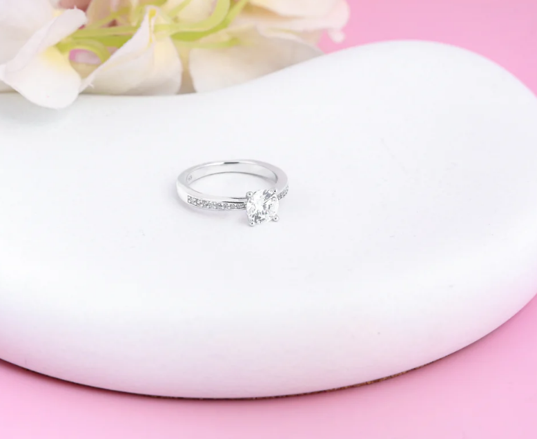 Modern Silver Ring with Captivating Center Gem