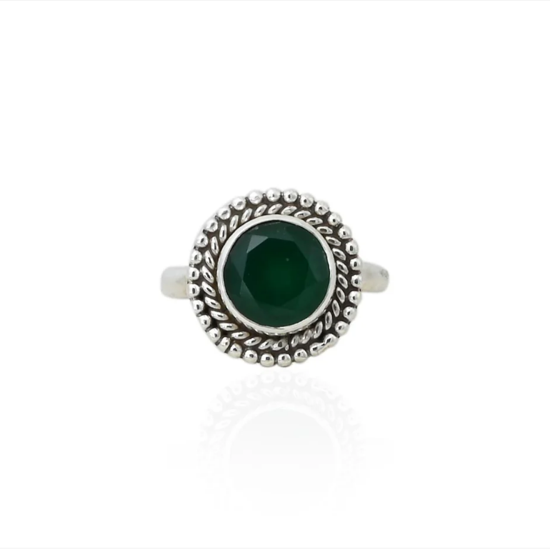 Silver Stunning Evergreen Stone Ring